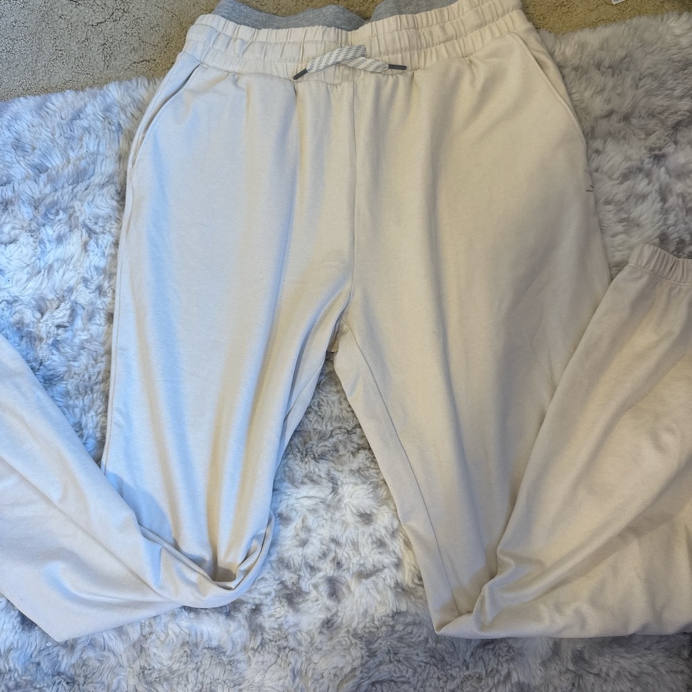 Vuori Gray and Cream Joggers